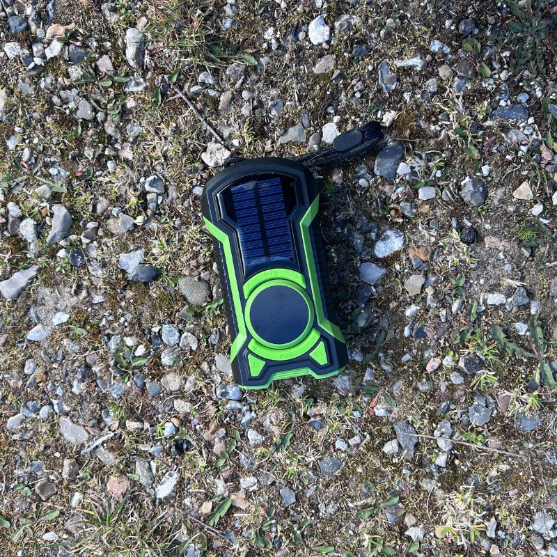 Nødradio – FM/AM – Håndsving – Solcelle – 5000 mAh powerbank - lommelygte