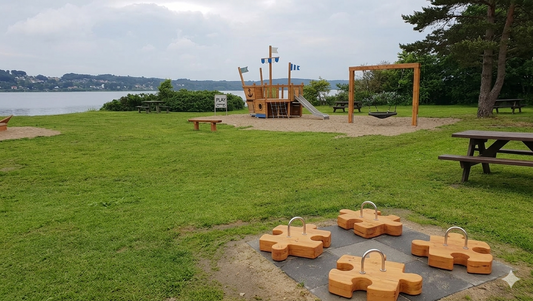 Teltplads ved Munkebjerg – Udsigt over Vejle Fjord og bål ved stranden